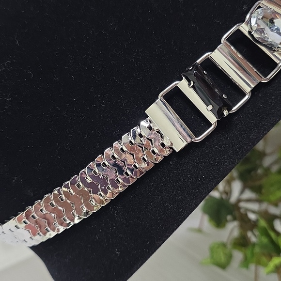 Statement Silver And Black Necklace And Earrings Set - Picture 4 of 14